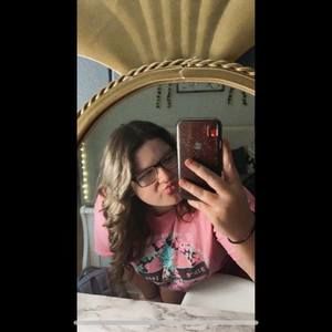 Meet your Posher, Dana